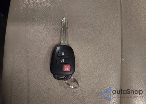 2013 Toyota Rav4 Xle z USA, uszkodzony, nr VIN JTMRFREV5D5029016